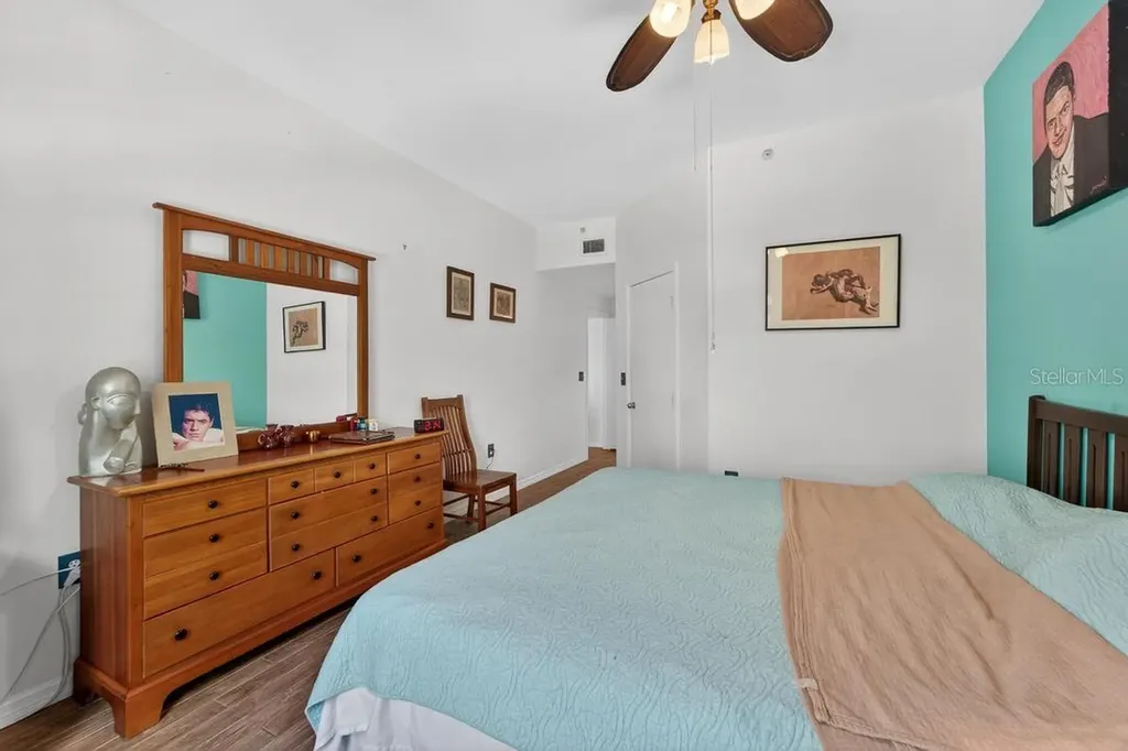 200 4th Avenue S St Petersburg FL 33701
