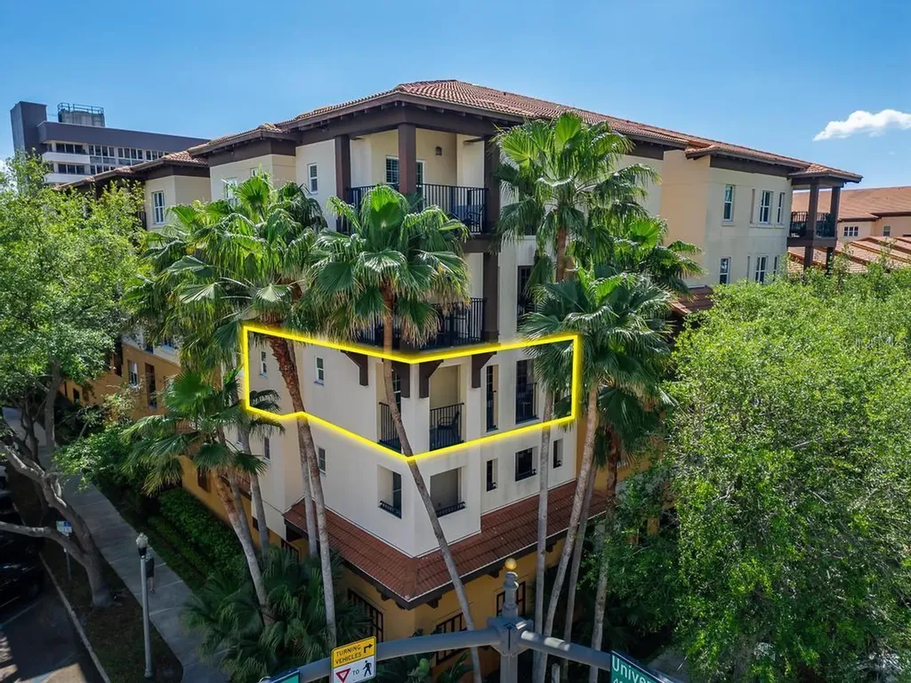 200 4th Avenue S St Petersburg FL 33701