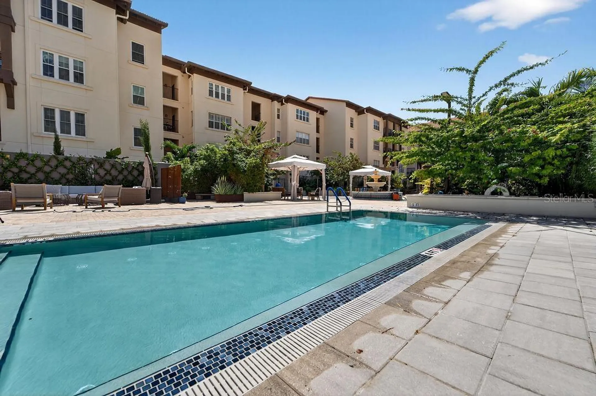 200 4th Avenue S St Petersburg FL 33701