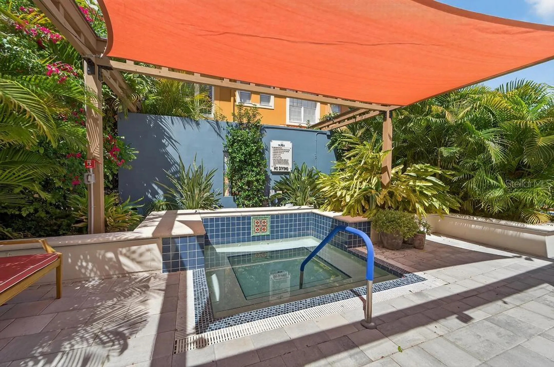 200 4th Avenue S St Petersburg FL 33701