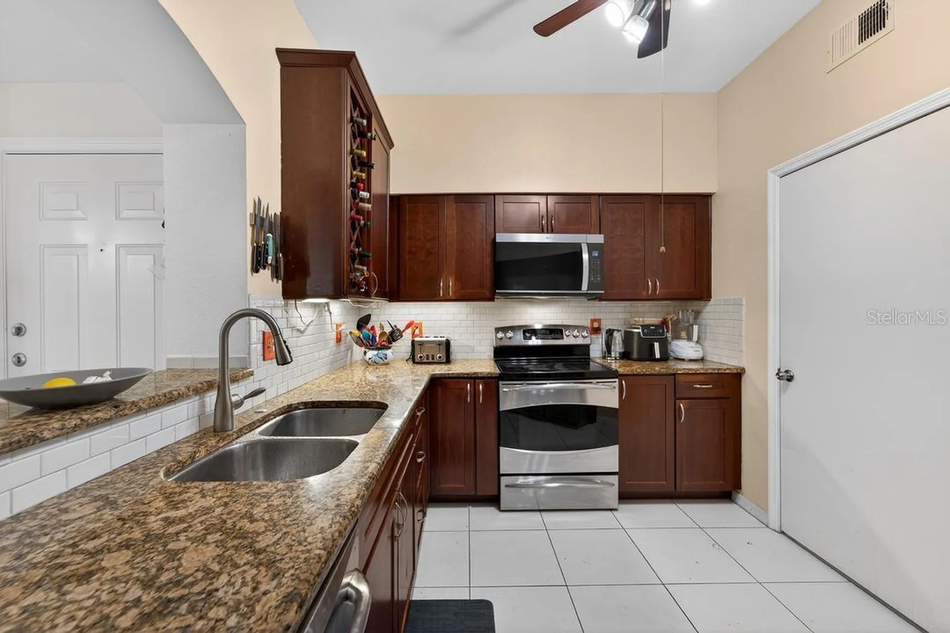 200 4th Avenue S St Petersburg FL 33701
