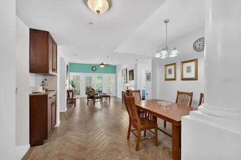 200 4th Avenue S St Petersburg FL 33701