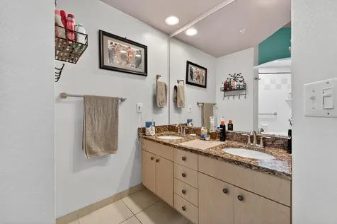 200 4th Avenue S St Petersburg FL 33701