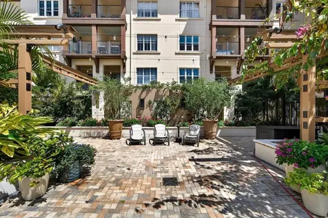 200 4th Avenue S St Petersburg FL 33701
