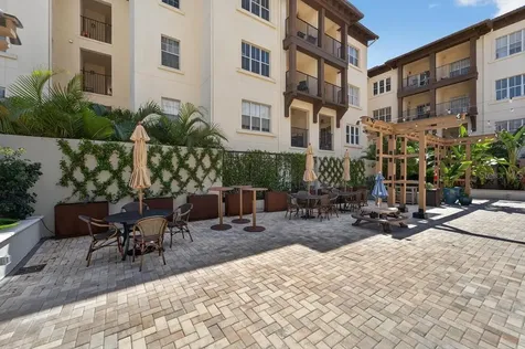 200 4th Avenue S St Petersburg FL 33701