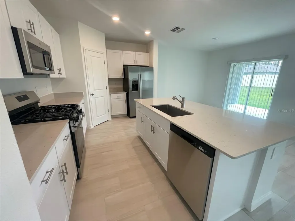9645 Carabiner Way Land O Lakes FL 34637