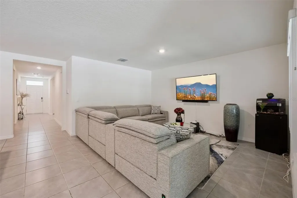 1048 Brooklet Drive Davenport FL 33837