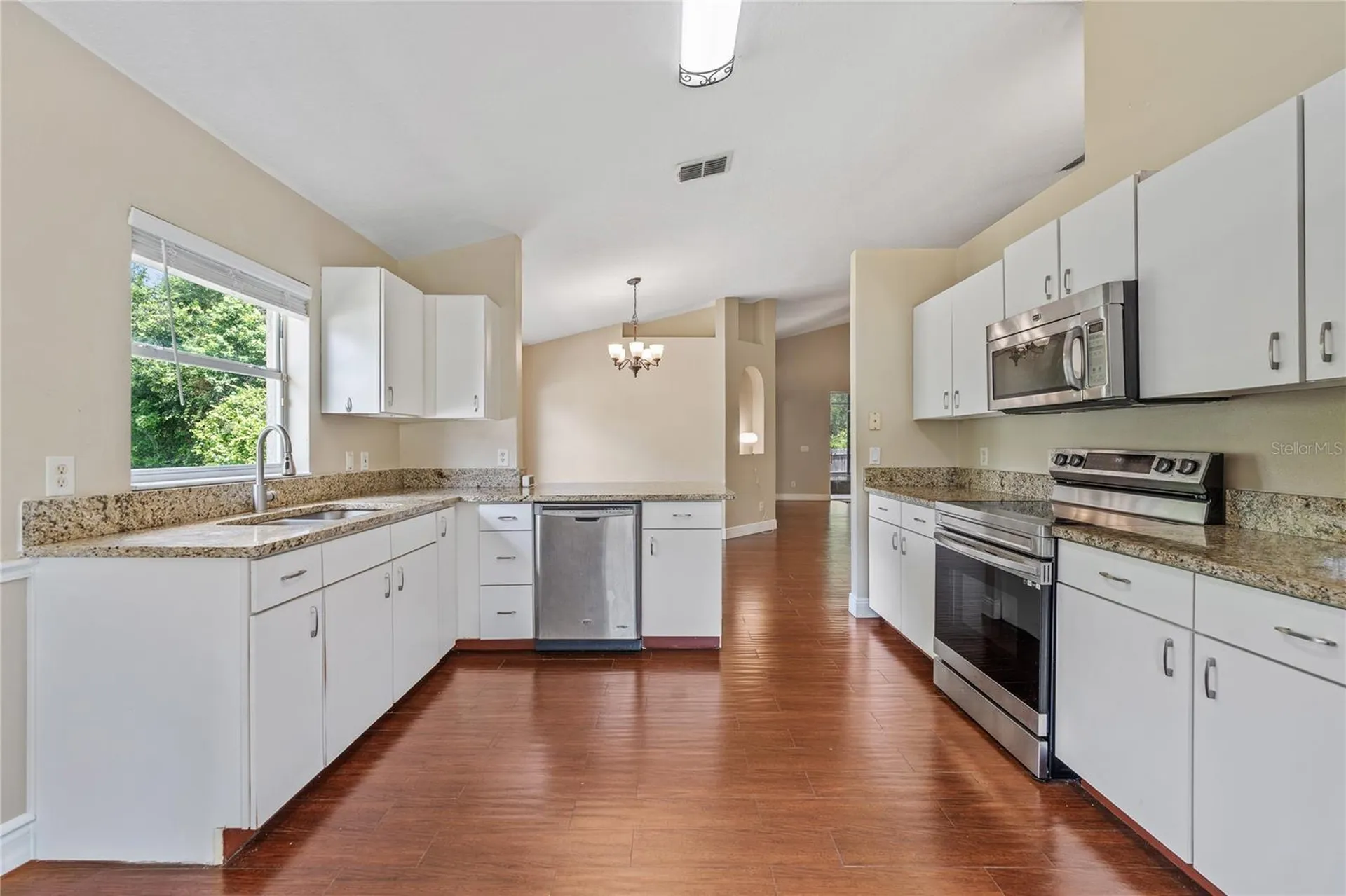 168 Easton Circle Oviedo FL 32765