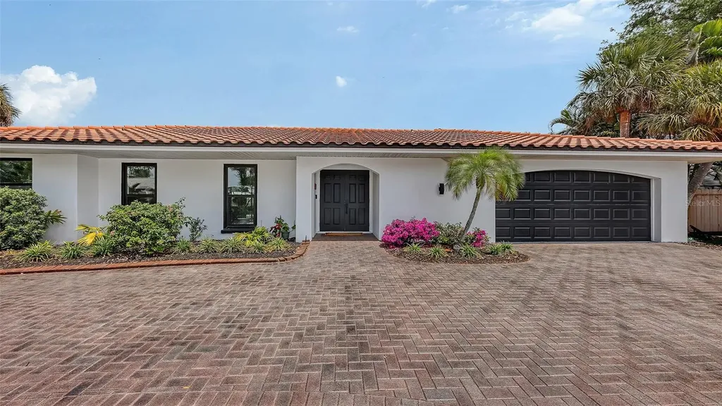 589 Commonwealth Lane Sarasota FL 34242