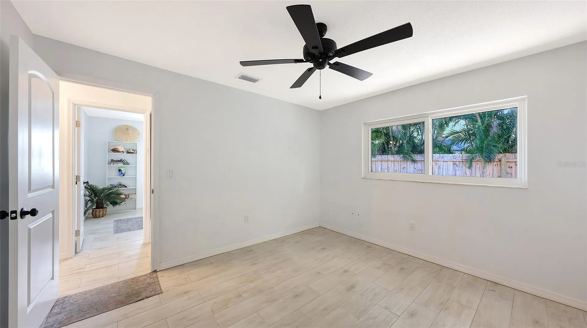589 Commonwealth Lane Sarasota FL 34242