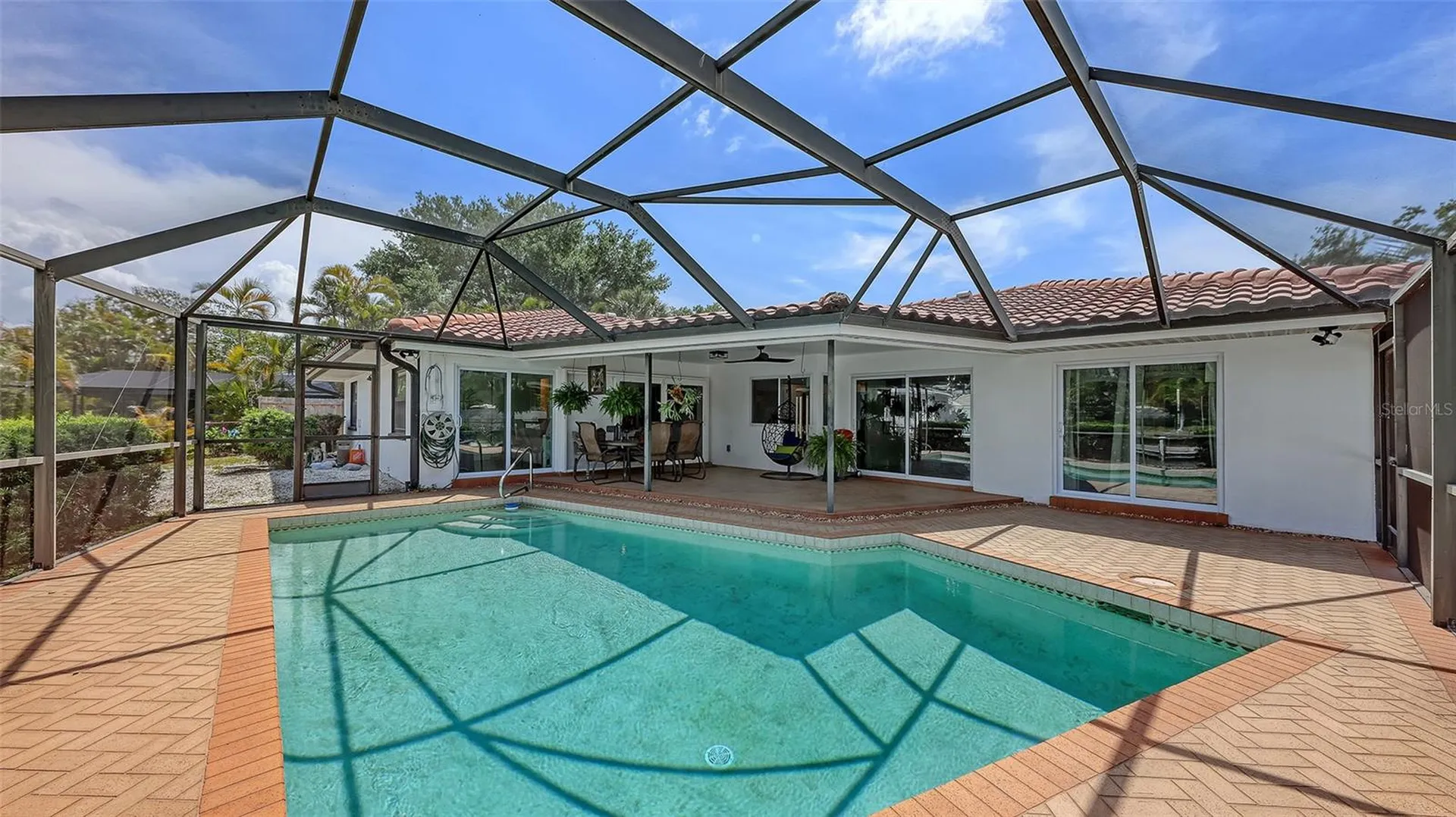 589 Commonwealth Lane Sarasota FL 34242