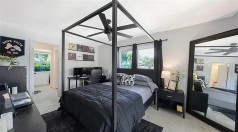 589 Commonwealth Lane Sarasota FL 34242
