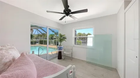 589 Commonwealth Lane Sarasota FL 34242