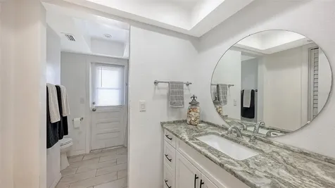 589 Commonwealth Lane Sarasota FL 34242