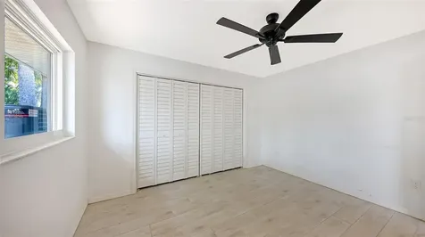 589 Commonwealth Lane Sarasota FL 34242