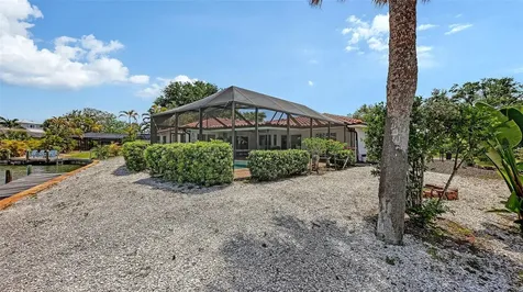 589 Commonwealth Lane Sarasota FL 34242