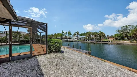 589 Commonwealth Lane Sarasota FL 34242