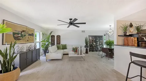 589 Commonwealth Lane Sarasota FL 34242