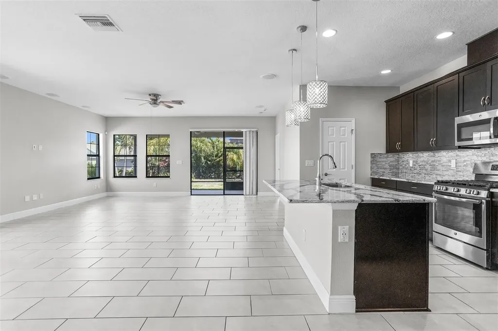 6906 Paradiso Drive Apollo Beach FL 33572