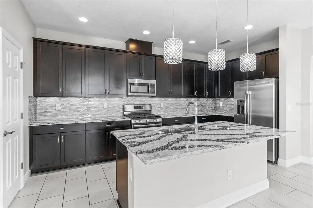 6906 Paradiso Drive Apollo Beach FL 33572
