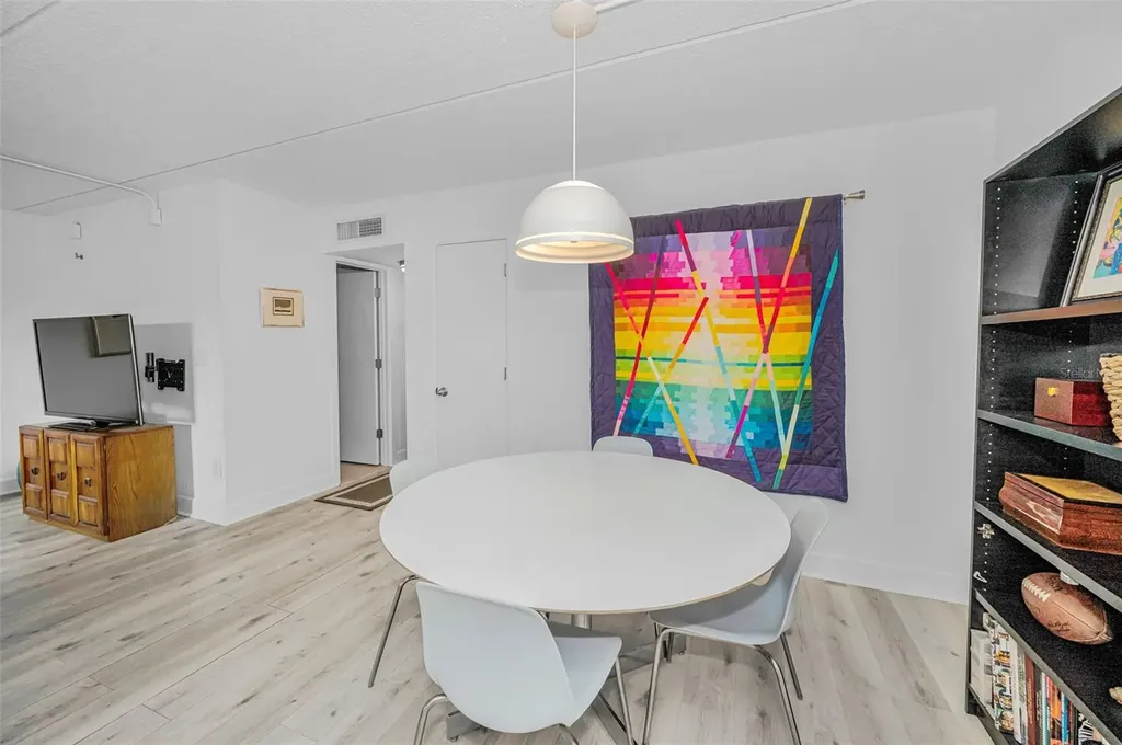 2 N Fernwood Avenue Clearwater FL 33765