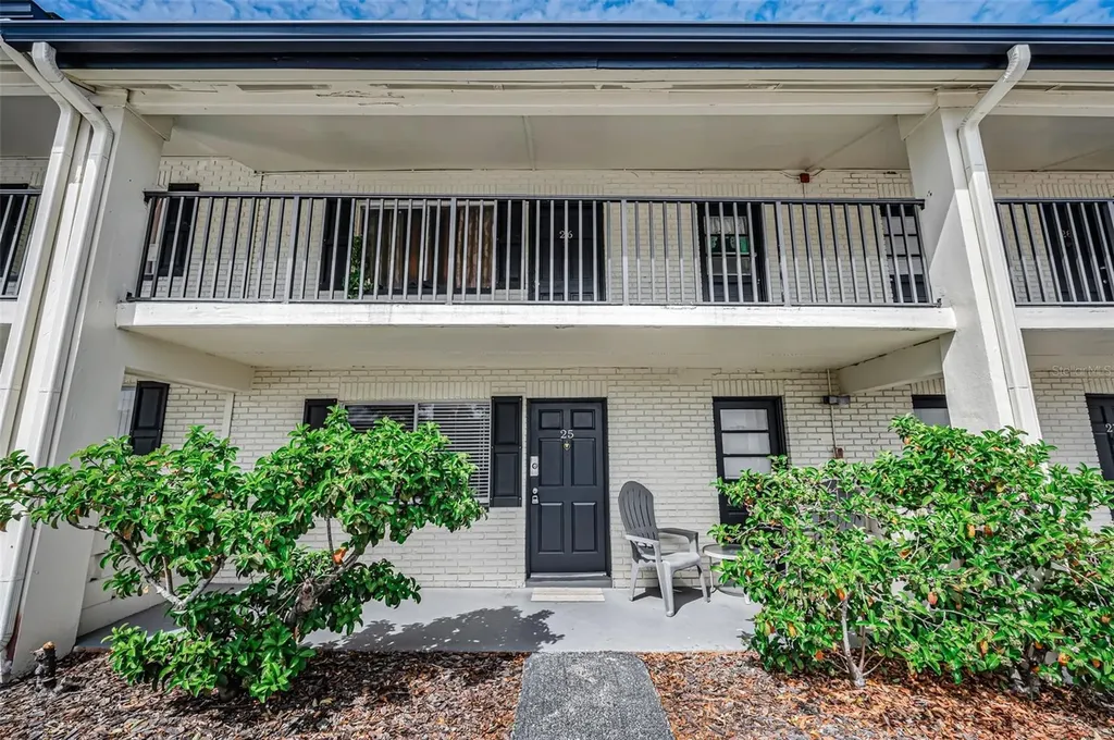 2 N Fernwood Avenue Clearwater FL 33765