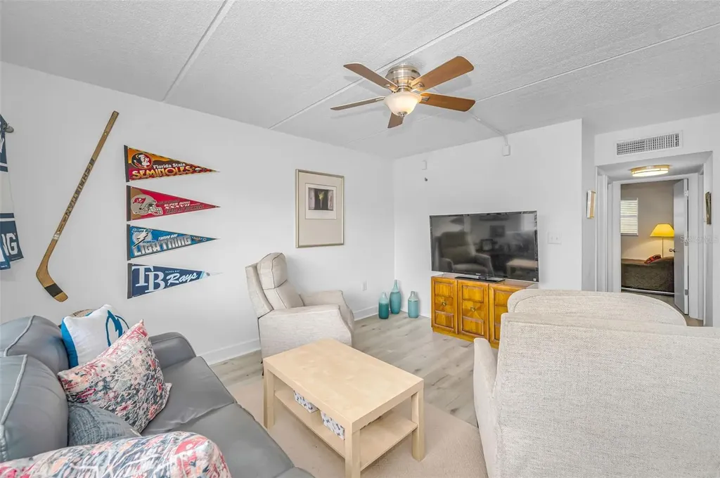 2 N Fernwood Avenue Clearwater FL 33765