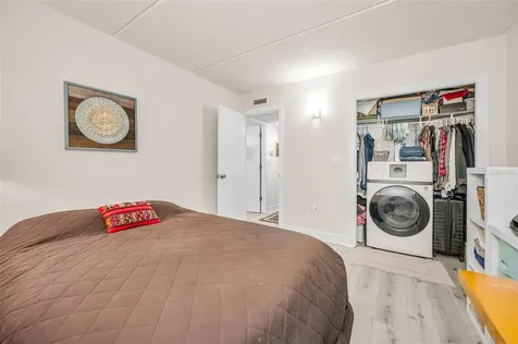 2 N Fernwood Avenue Clearwater FL 33765