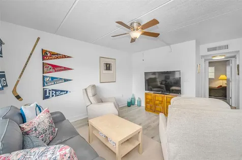 2 N Fernwood Avenue Clearwater FL 33765