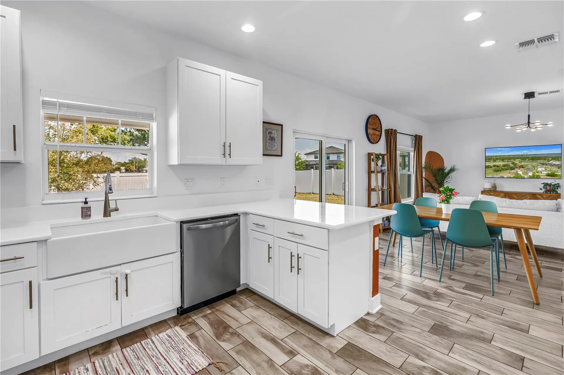 2119 Catalonia Way S St Petersburg FL 33712