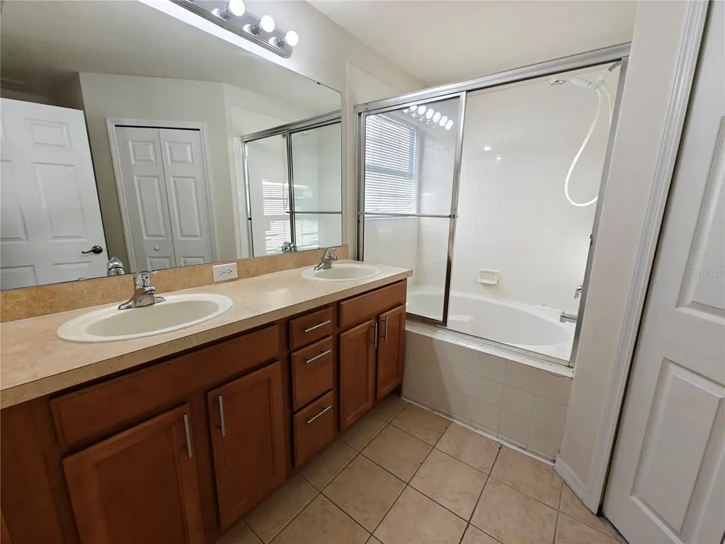 13742 Beauregard Place Orlando FL 32837