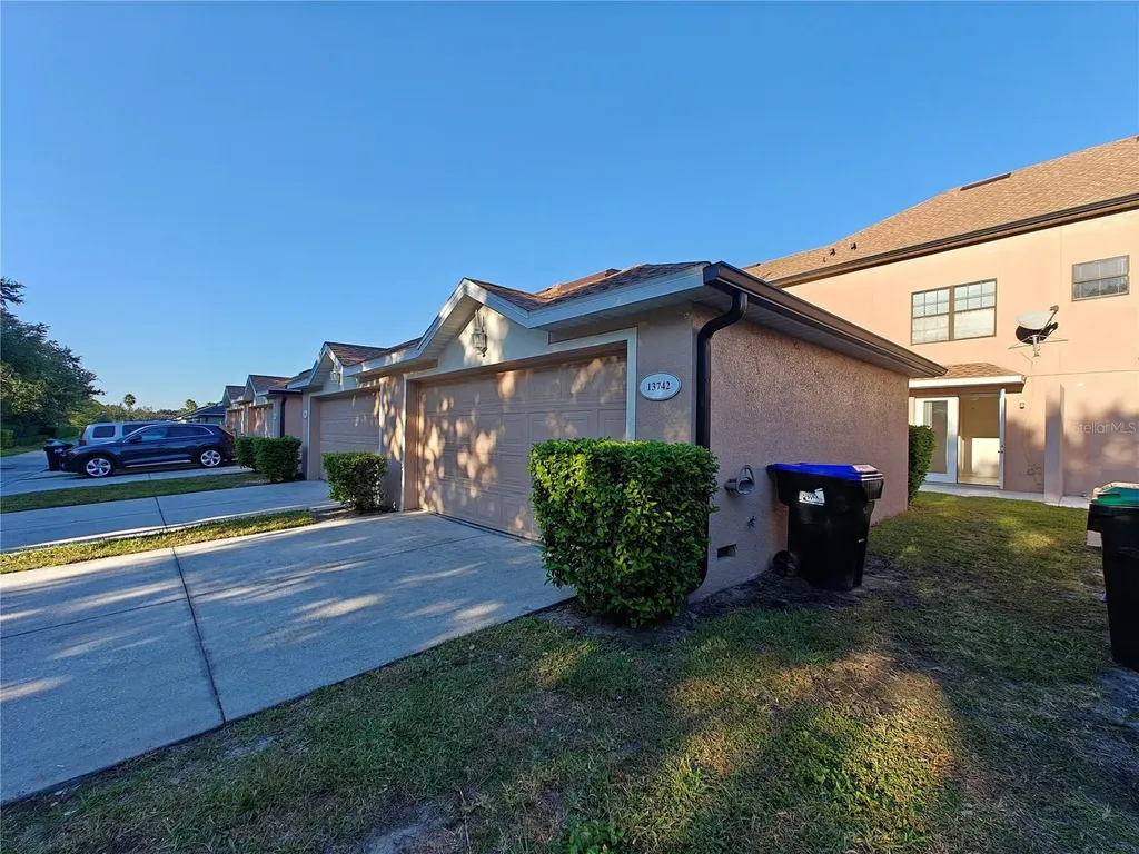 13742 Beauregard Place Orlando FL 32837
