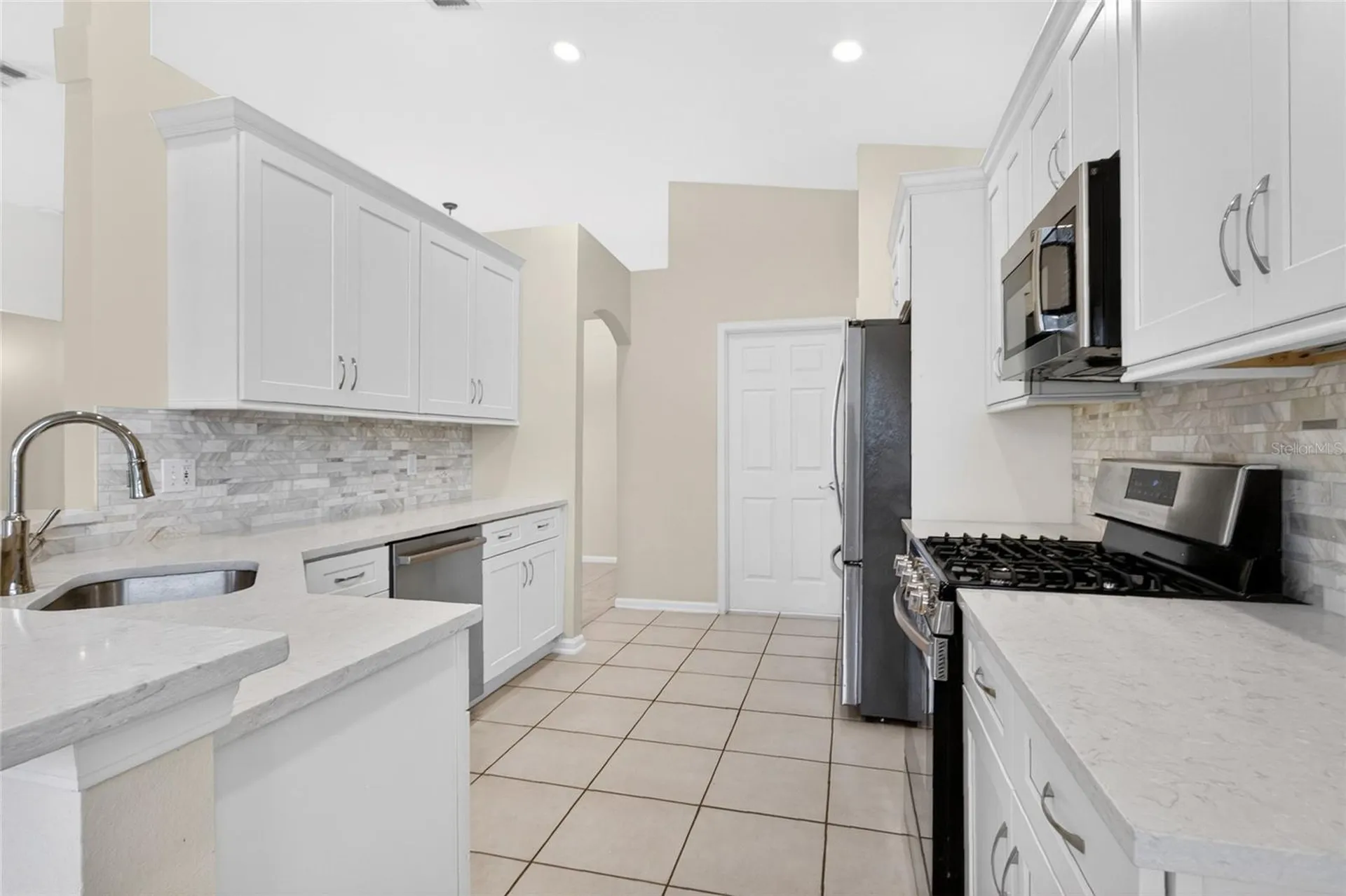 3433 Clear Stream Drive Orlando FL 32822