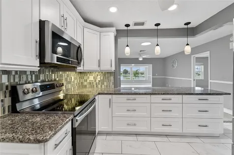 1502 Cloister Drive Sun City Center FL 33573