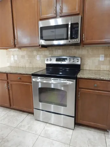 5716 Kingletsound Place Lithia FL 33547