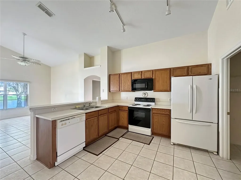 109 Thornbury Drive Kissimmee FL 34744