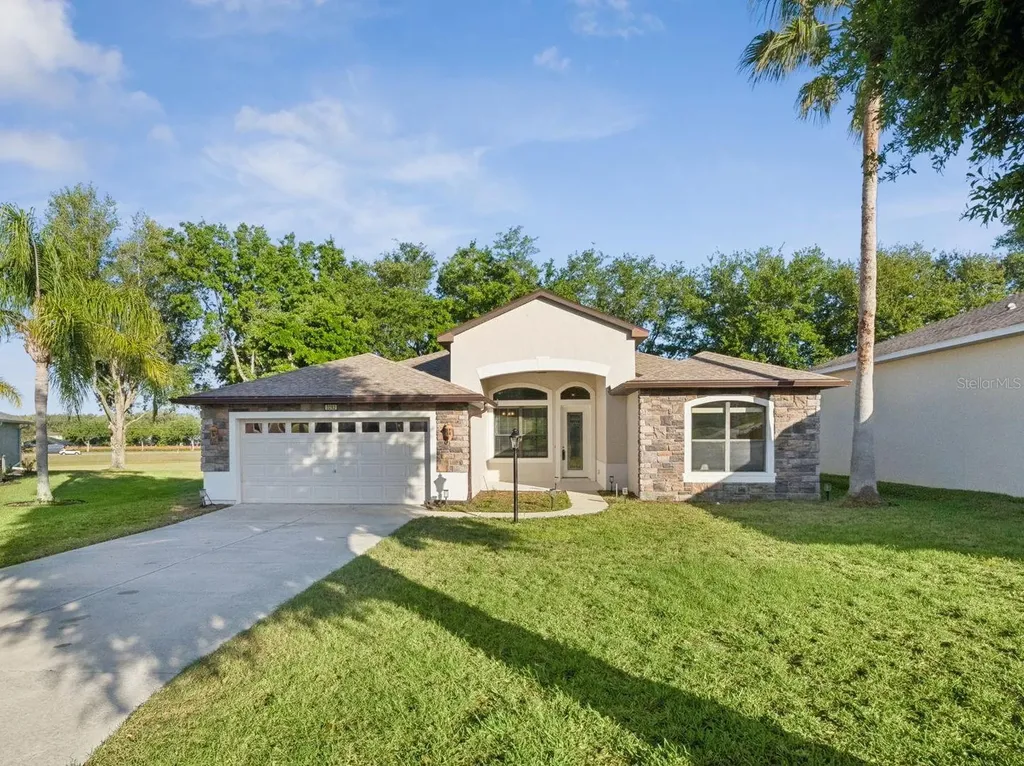 3292 Seven Seas Drive Tavares FL 32778