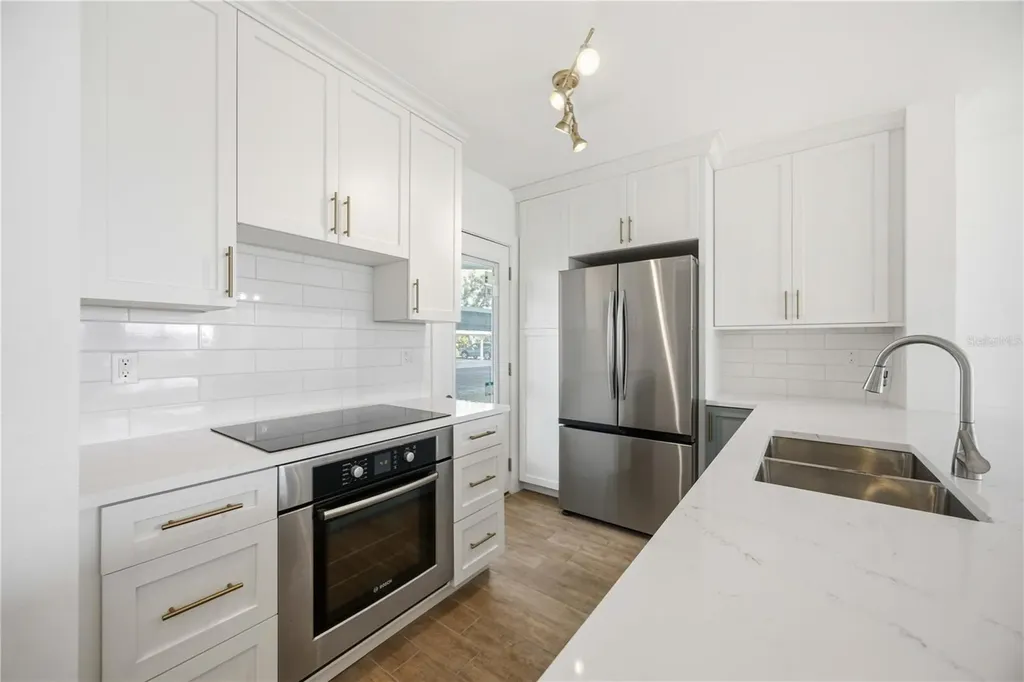 769 John Ringling Boulevard Sarasota FL 34236
