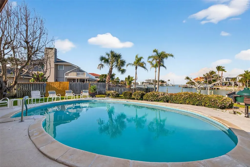 3103 Wedgewood Drive Belleair Beach FL 33786