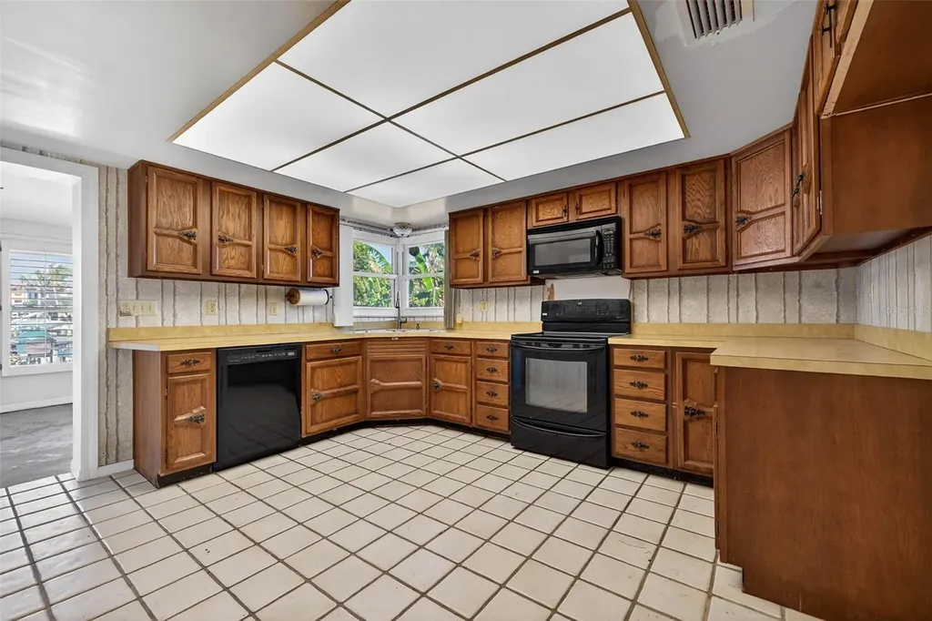 3103 Wedgewood Drive Belleair Beach FL 33786