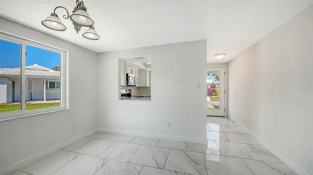 554 Spanish Drive S Longboat Key FL 34228