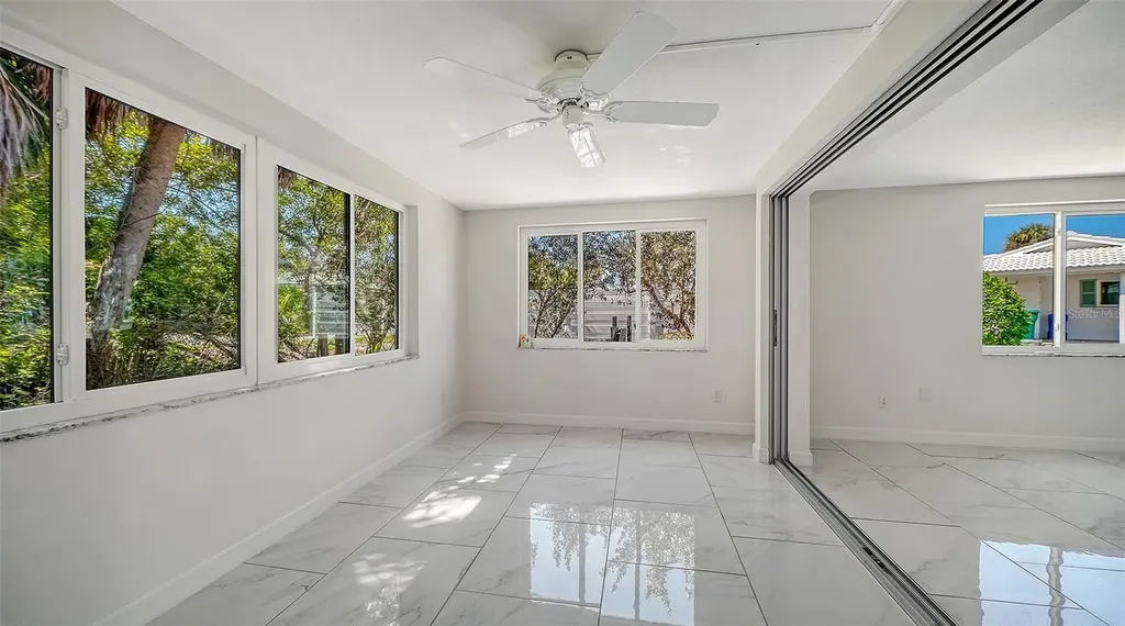 554 Spanish Drive S Longboat Key FL 34228