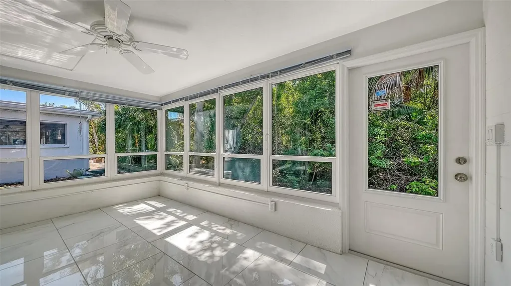 554 Spanish Drive S Longboat Key FL 34228