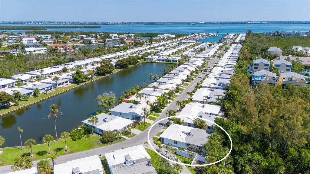 554 Spanish Drive S Longboat Key FL 34228