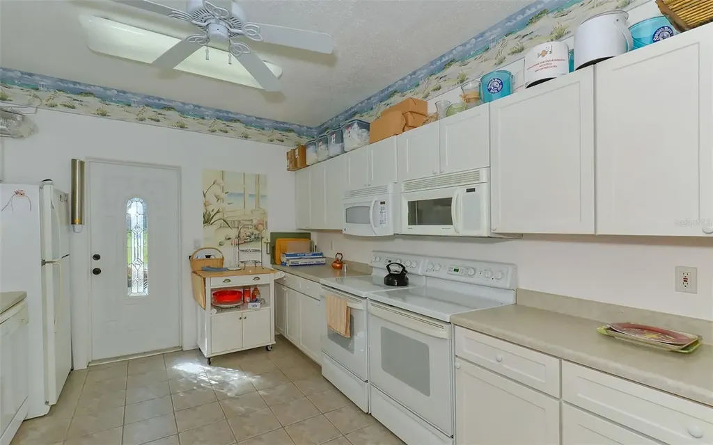 554 Spanish Drive S Longboat Key FL 34228