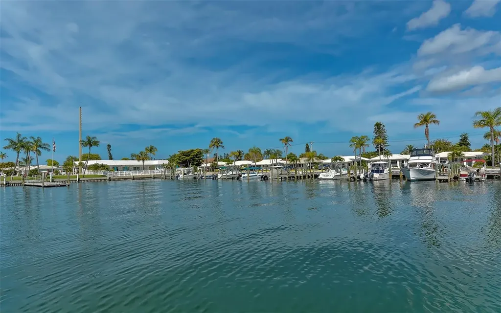 554 Spanish Drive S Longboat Key FL 34228