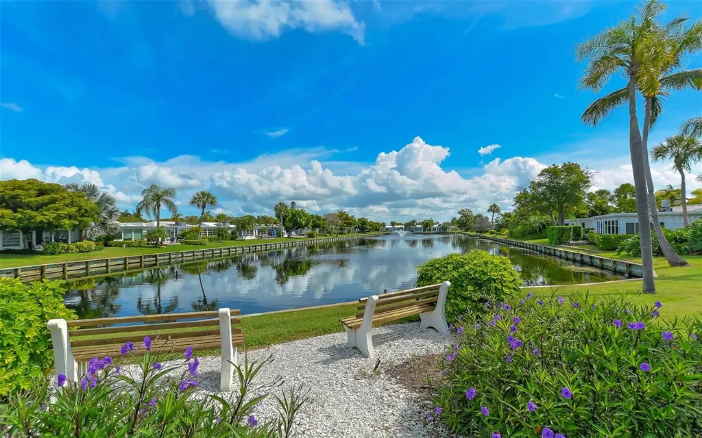 554 Spanish Drive S Longboat Key FL 34228