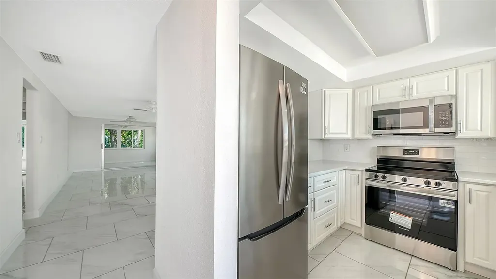 554 Spanish Drive S Longboat Key FL 34228