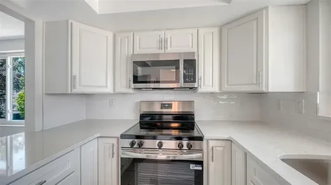 554 Spanish Drive S Longboat Key FL 34228