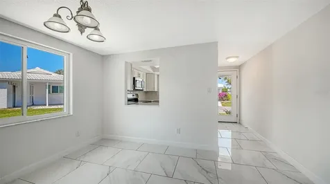 554 Spanish Drive S Longboat Key FL 34228